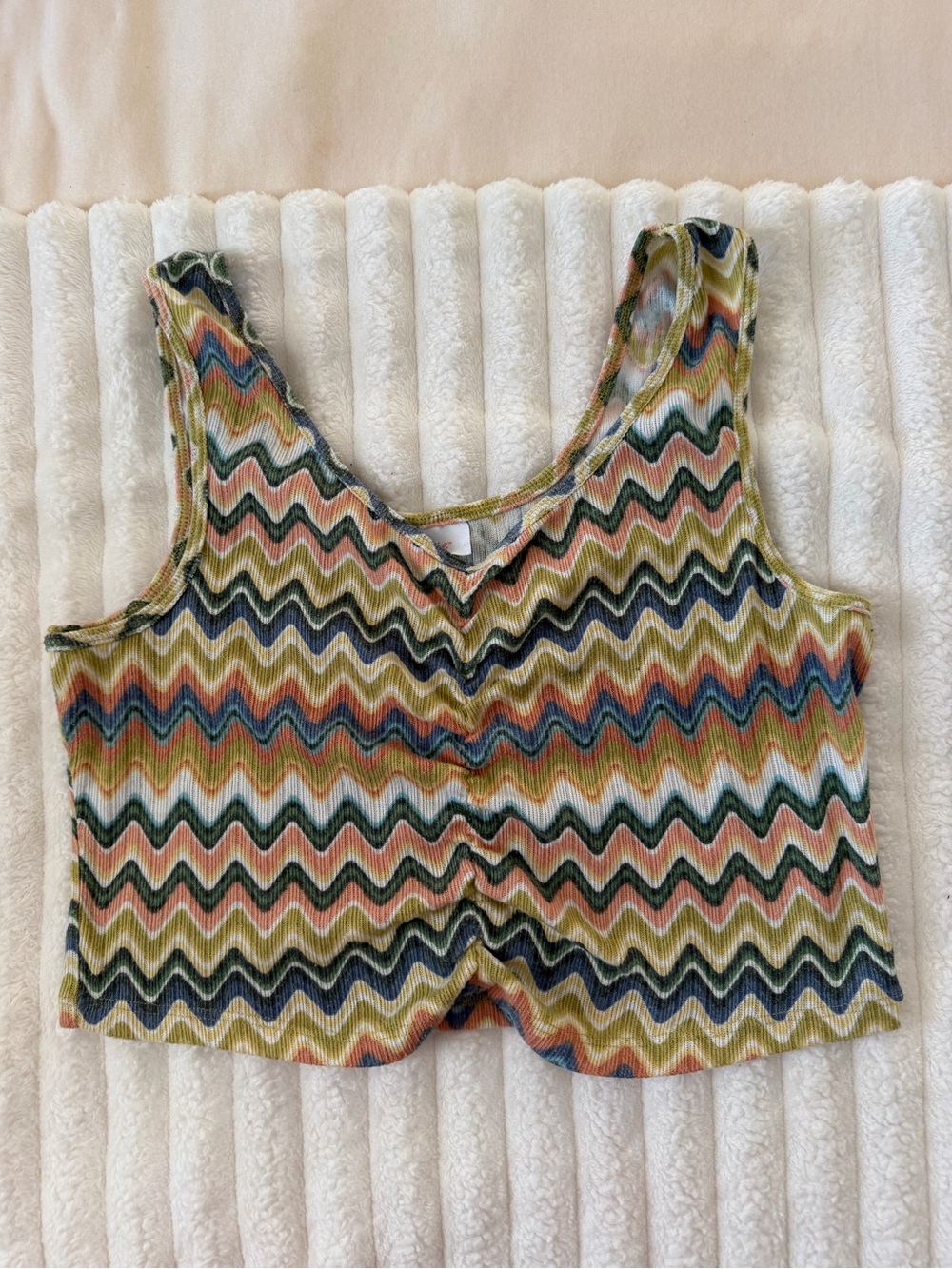 Colsie Multicolor Chevron Ribbed Crop Top